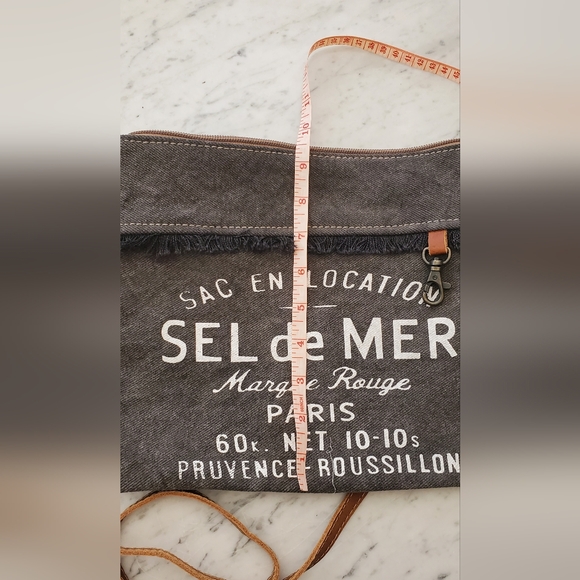 Myra -  Crossbody Bag - Picture 6 of 7